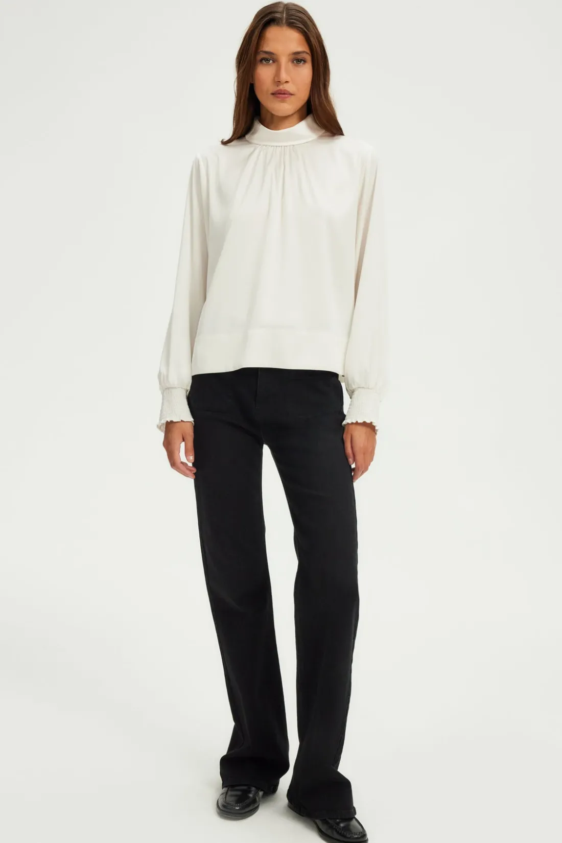 Pablo Blouse en satin écru à col montant - BERYLL Ecru Cheap