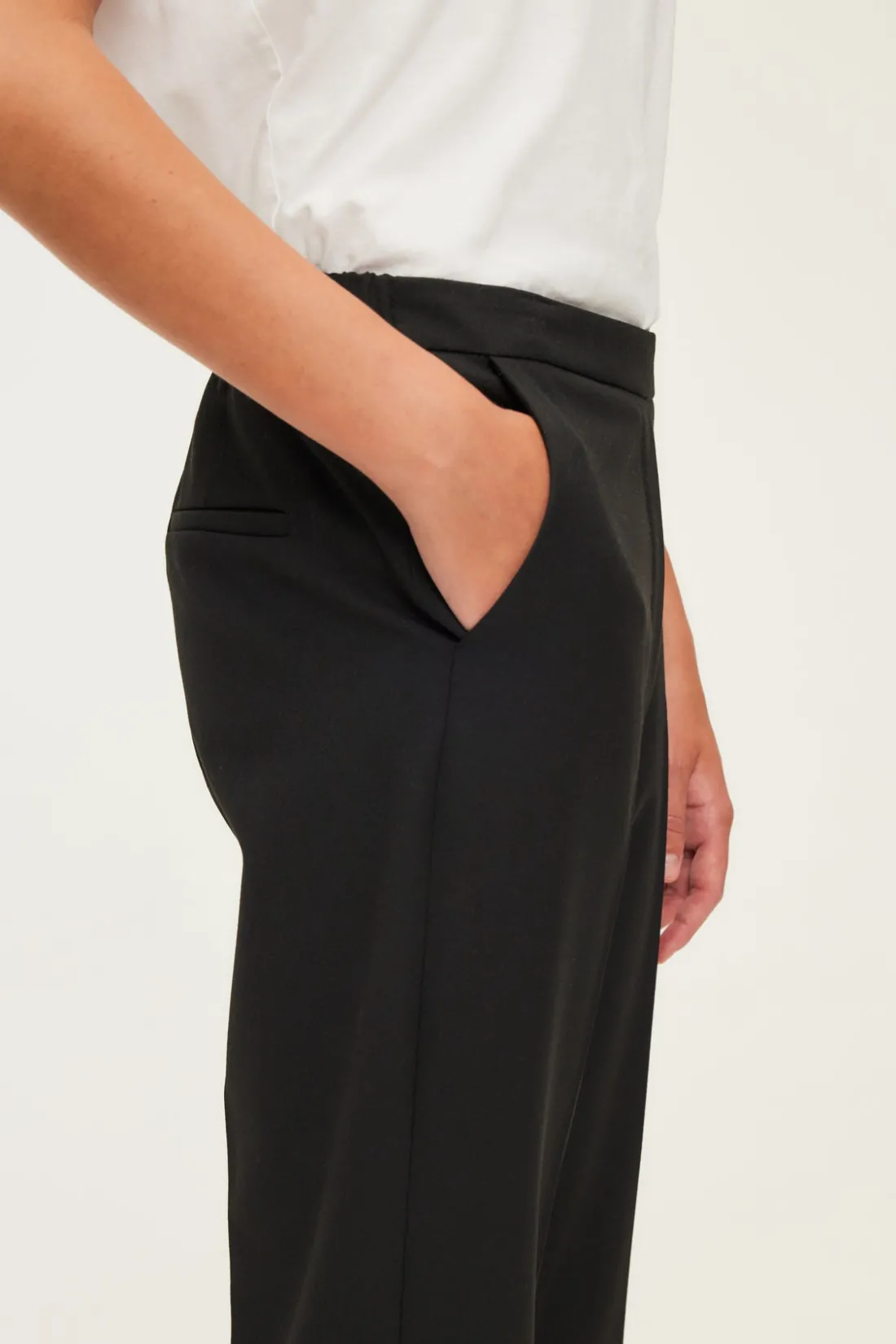 Pablo Pantalon droit élastiqué - NIHAL Noir Outlet